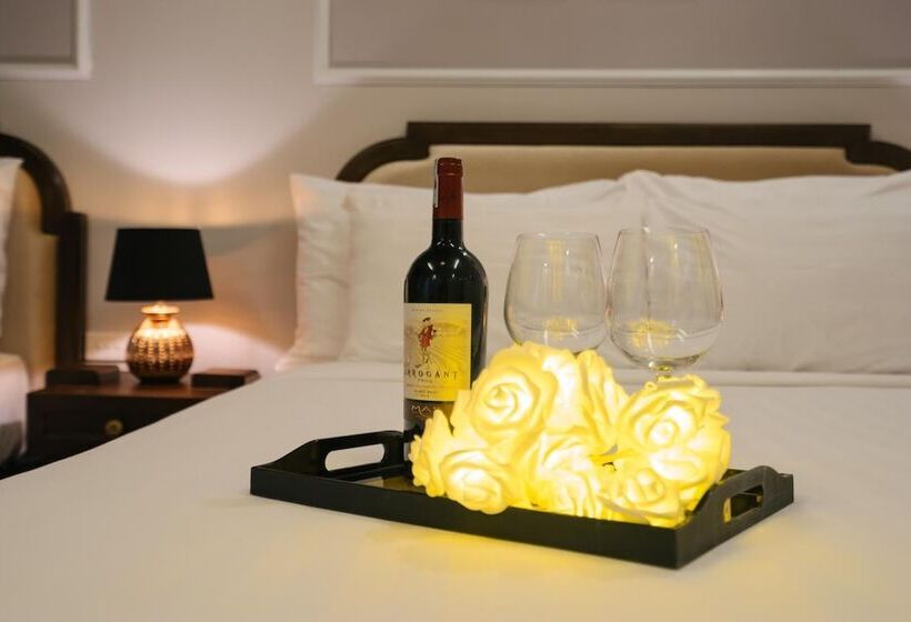 اتاق لوکس, La Palm