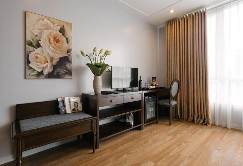 سوییت جونیور, La Palm