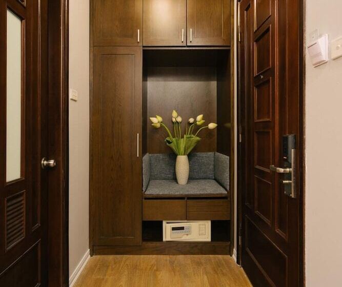 اتاق لوکس, La Palm