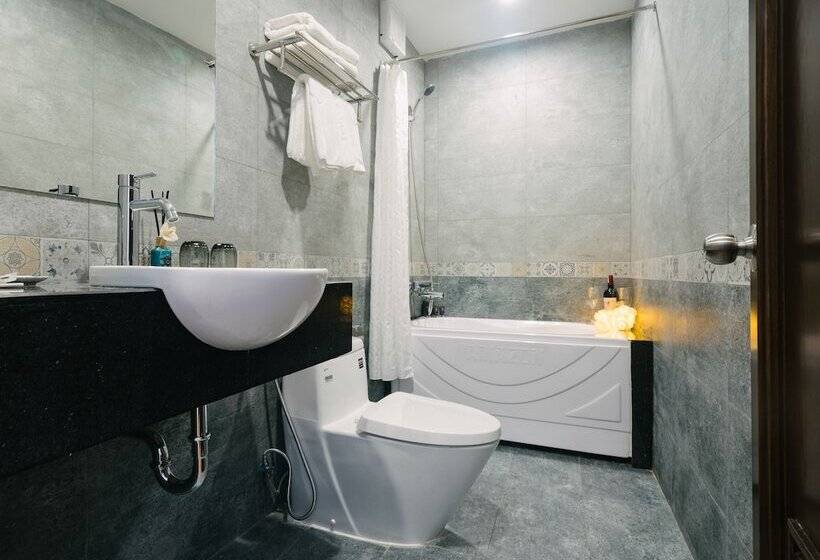 اتاق لوکس, La Palm