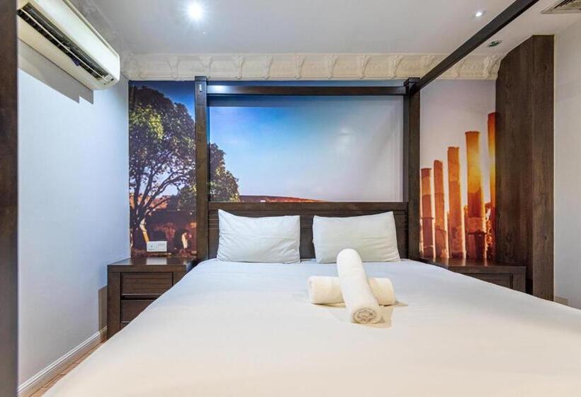 Quarto Estandar Cama King, Swing & Pillows At Usj Taipan