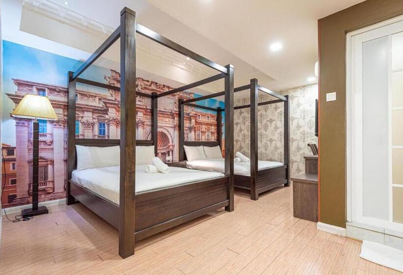 Quarto Familiar, Swing & Pillows At Usj Taipan