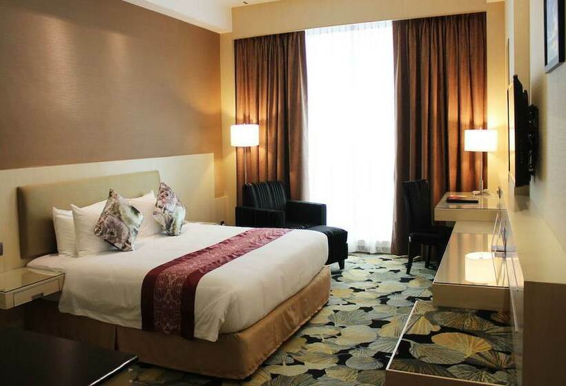 Номер Deluxe, Imperial Hotel Kuching