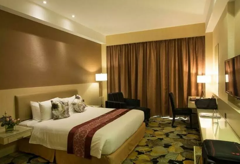 اتاق سوپریور با تخت بزرگ, Imperial Hotel Kuching