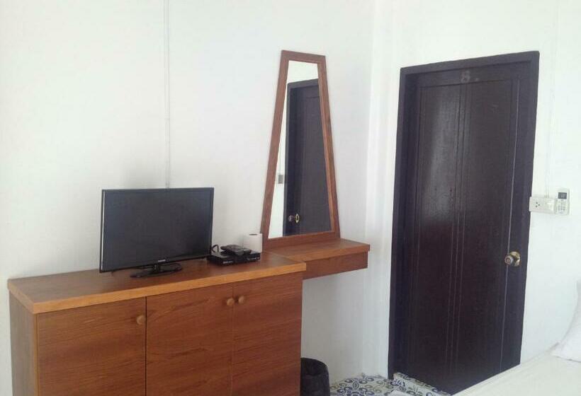 חדר סופריור לשלושה, Mac's Bay Resort