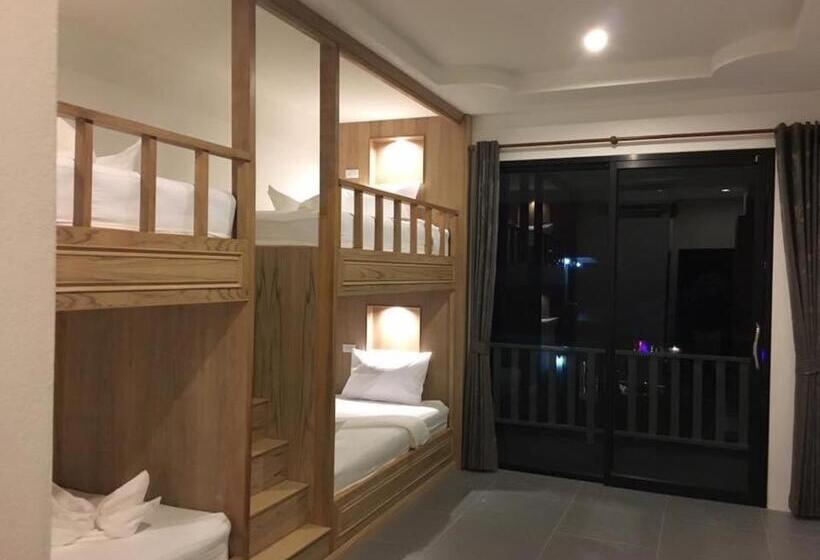 חדר פרמיום לארבעה, Mac's Bay Resort