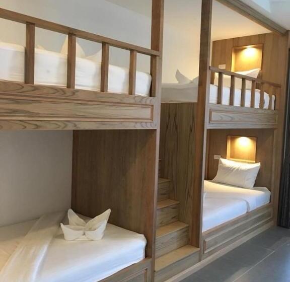 חדר פרמיום לארבעה, Mac's Bay Resort