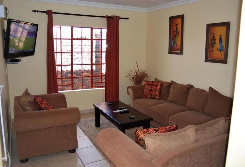 Quarto Familiar, Journey's Inn Africa Airport Lodge