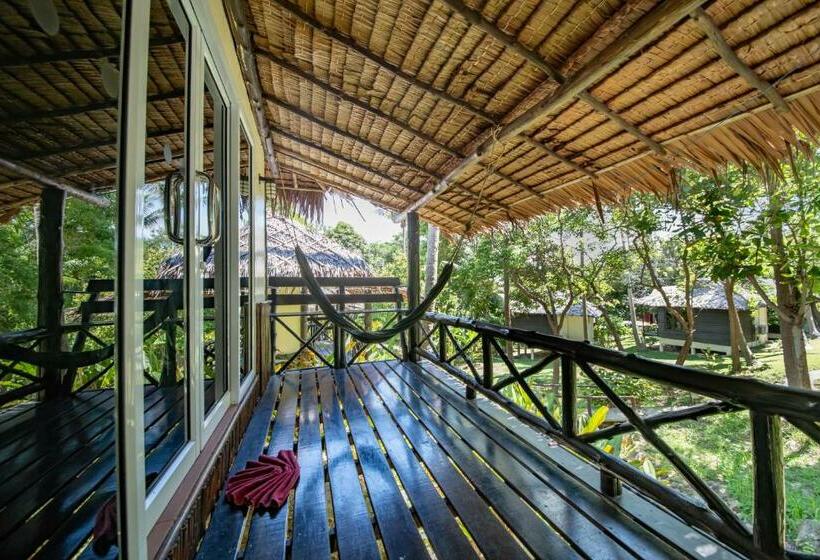 Бунгало Deluxe, Shiralea Backpackers Resort