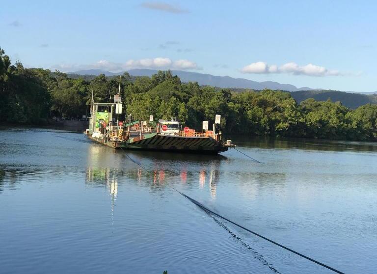 Хижина, Daintree Crocodylus