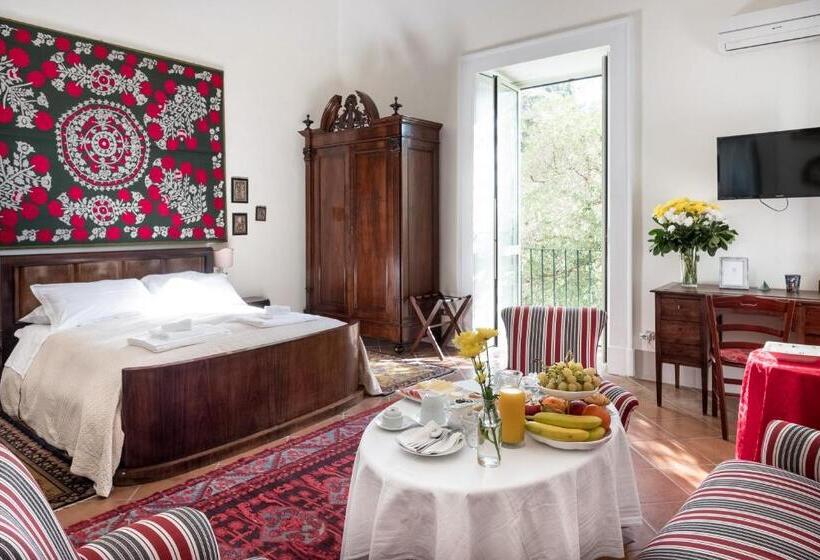 سوییت جونیور با بالکن, Palazzo Bernardini Suites