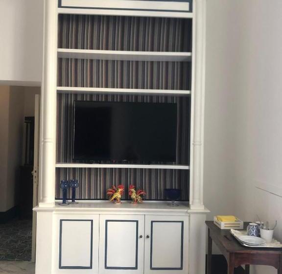 اتاق لوکس با بالکن, Palazzo Bernardini Suites