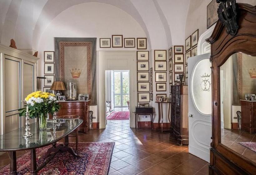 سوییت جونیور با بالکن, Palazzo Bernardini Suites
