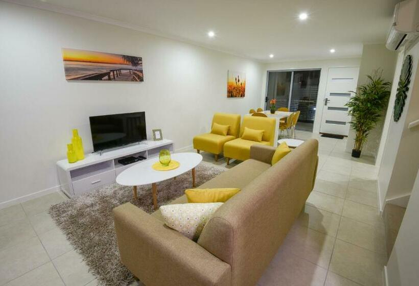 Дом 2 Спальни, Direct Collective Breeze On Brightwater