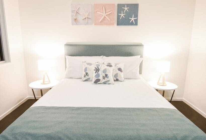 Апартаменты 2 Спальни, Direct Collective Breeze On Brightwater