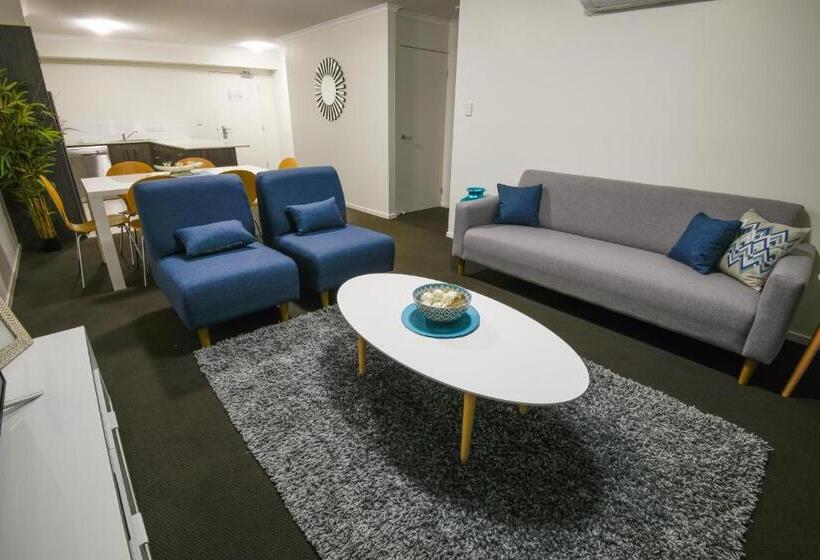 Апартаменты 2 Спальни, Direct Collective Breeze On Brightwater