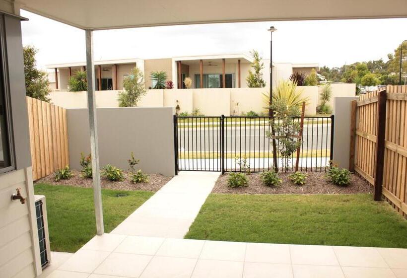 Апартаменты 2 Спальни, Direct Collective Breeze On Brightwater