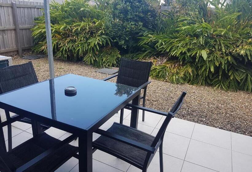 Дом 4 Спальни, Direct Collective Breeze On Brightwater