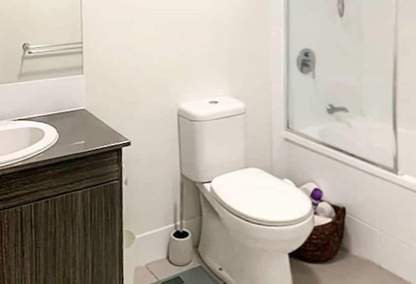 Апартаменты 1 Спальня, Direct Collective Breeze On Brightwater