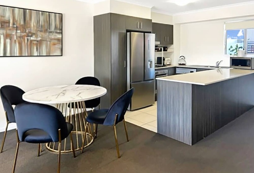 Апартаменты 1 Спальня, Direct Collective Breeze On Brightwater