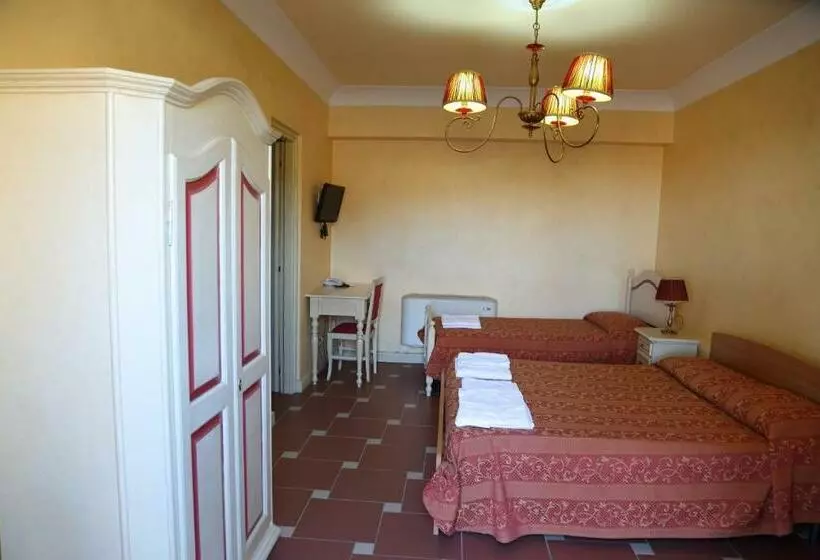 スタンダードトリプルルーム, Agriturismo Monticelli