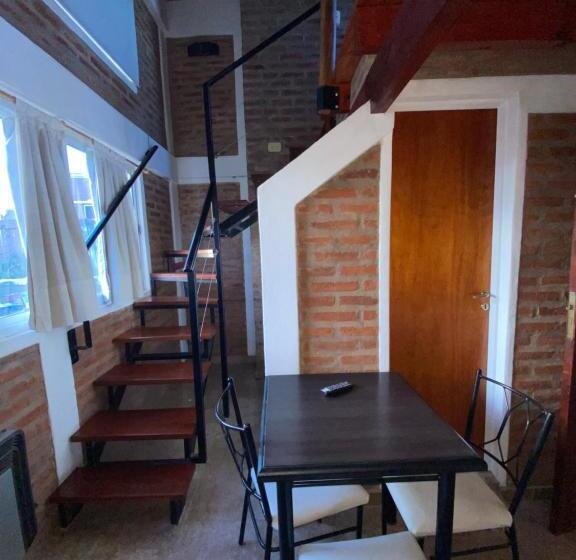 패밀리 방갈로, Altas Cumbres