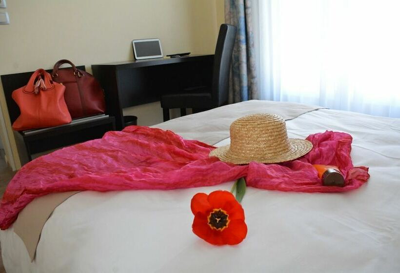 스탠다드 룸, Logis Hôtel Restaurant De France