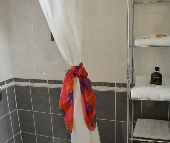 스탠다드 룸, Logis Hôtel Restaurant De France