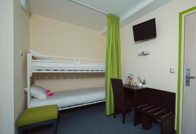 패밀리 룸, Logis Hôtel Restaurant De France