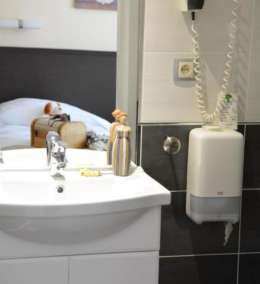 스탠다드 룸, Logis Hôtel Restaurant De France