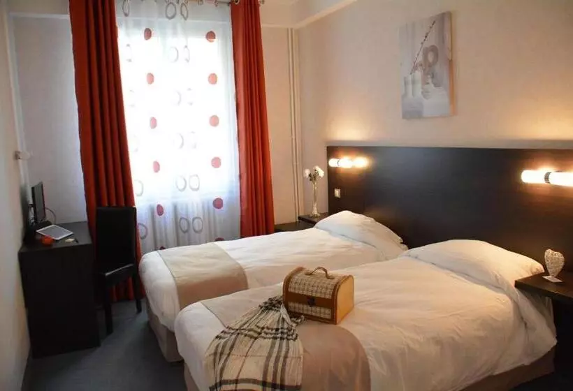 スタンダード4人部屋, Logis Hôtel Restaurant De France