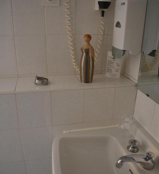 이코노미 싱글 룸, Logis Hôtel Restaurant De France