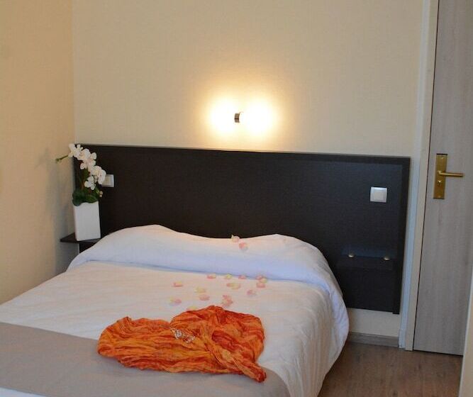 이코노미 룸, Logis Hôtel Restaurant De France