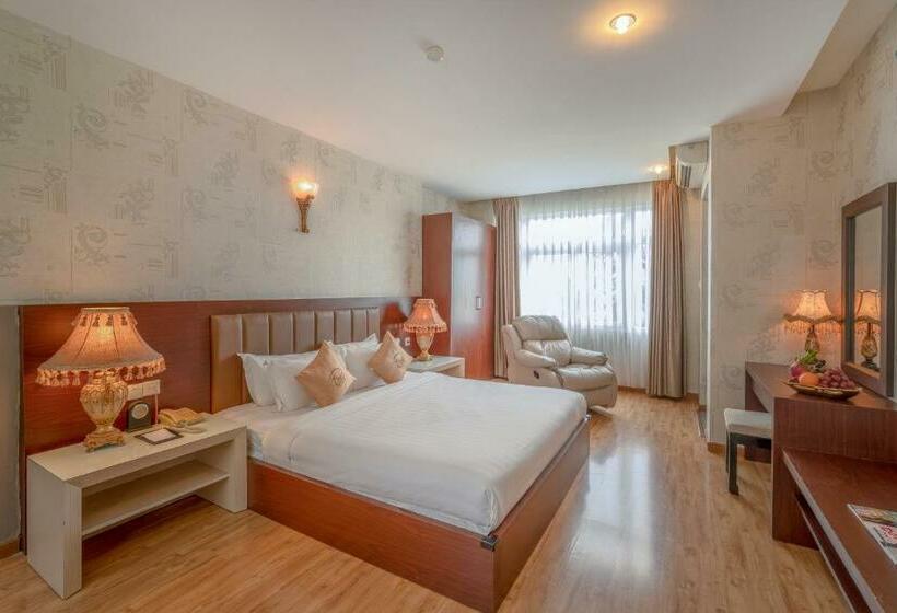 اتاق پریمیوم با بالکن, Eden Plaza Danang