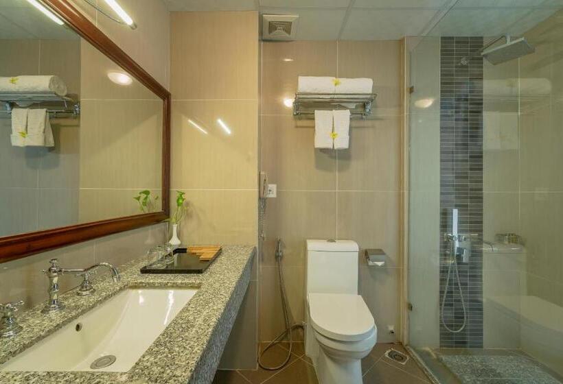 اتاق لوکس, Eden Plaza Danang