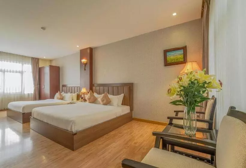 اتاق پریمیوم با بالکن, Eden Plaza Danang
