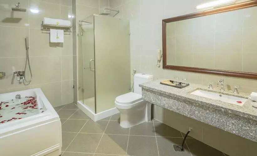 اتاق لوکس, Eden Plaza Danang