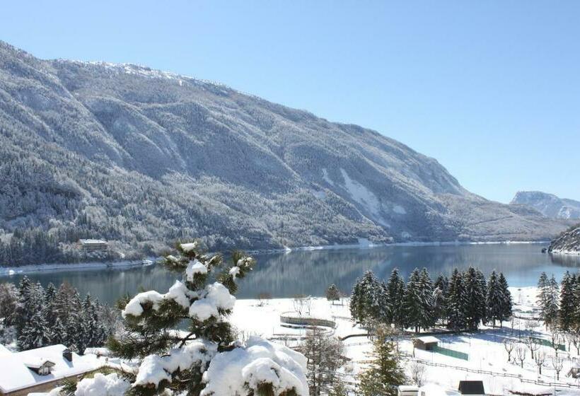 غرفة قياسية ثلاثية, Europa