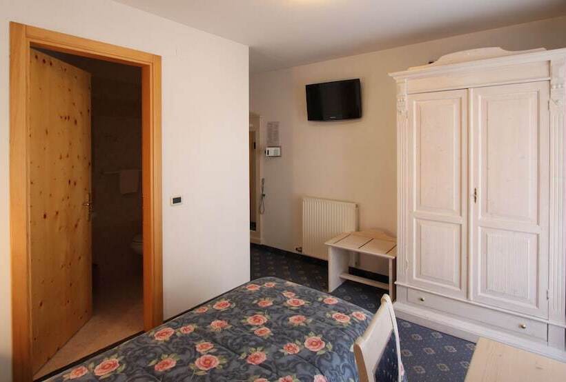 غرفة قياسية فردية, Europa