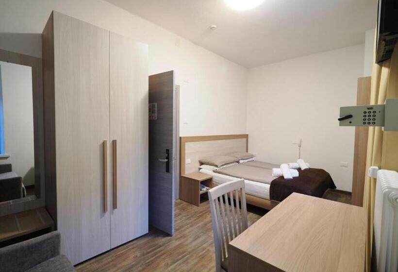 غرفة قياسية, Europa