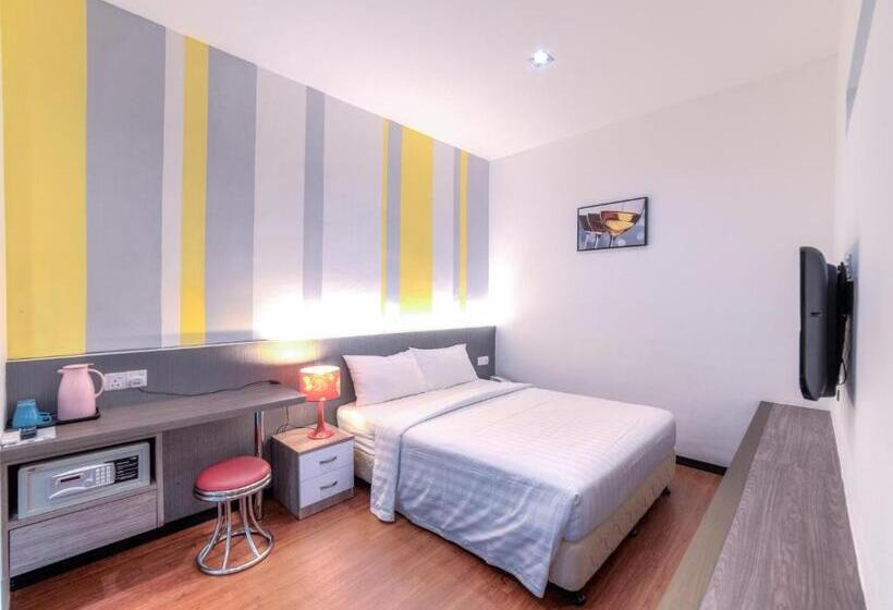 חדר סטודיו סטנדרד, Yan