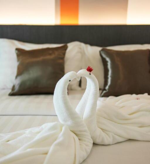 חדר סטודיו סטנדרד, Yan