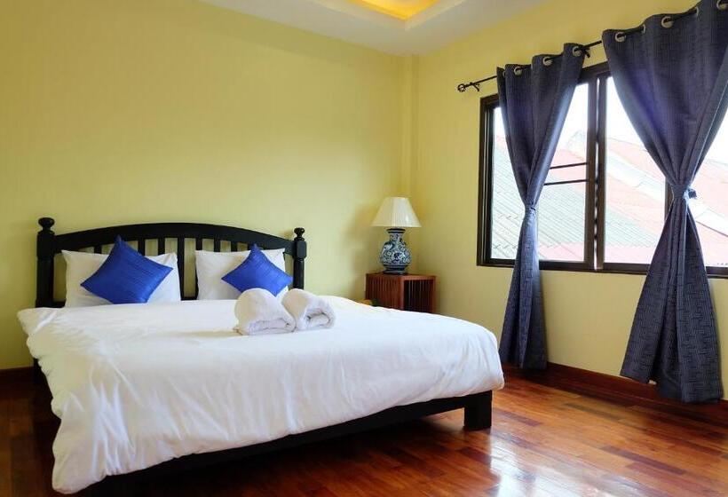 חדר סטנדרט, Inthira Thakhek