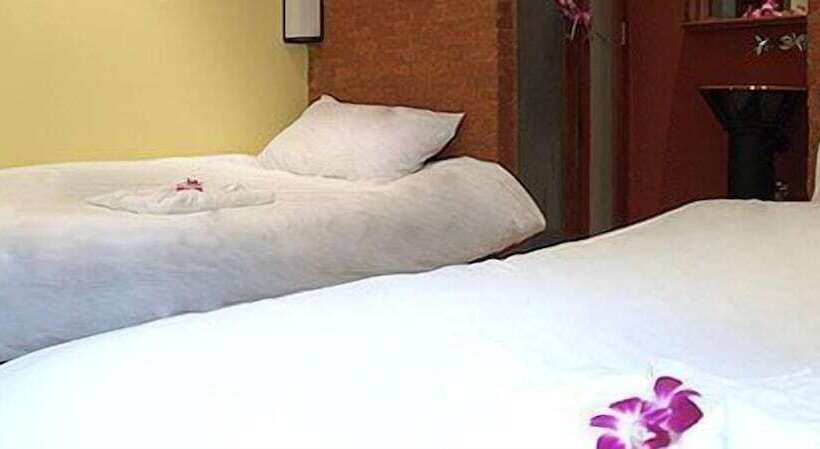 חדר סטנדרט, Inthira Thakhek