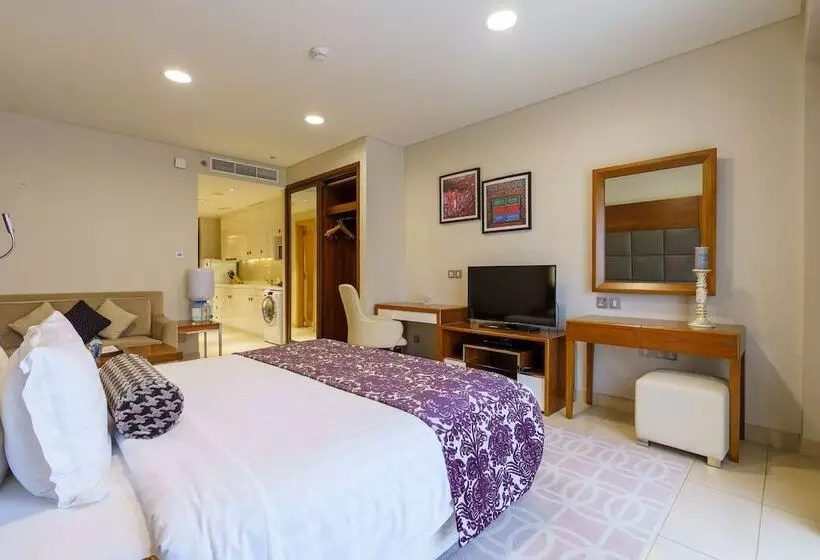 استودیو استاندارد با تراس, Levatio Suites Muscat, A Member Of Radisson Individuals