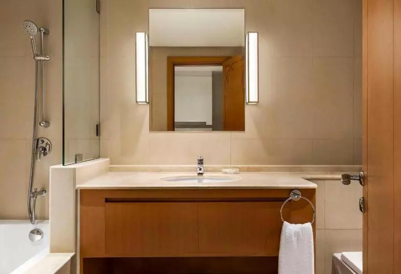 استودیو استاندارد با تراس, Levatio Suites Muscat, A Member Of Radisson Individuals