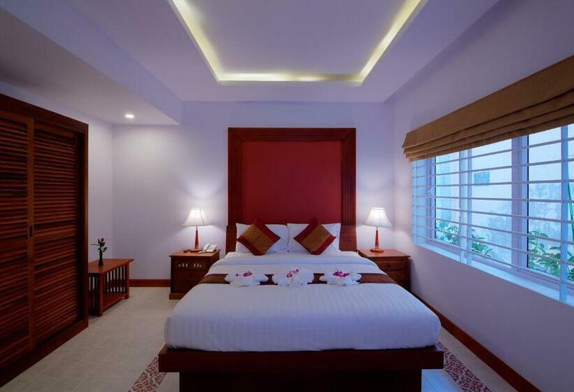 اتاق لوکس با چشم‌انداز شهر, Shadow Angkor Residence