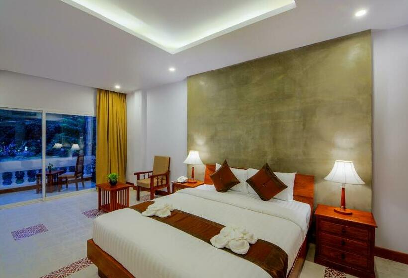 اتاق لوکس با چشم‌انداز شهر, Shadow Angkor Residence