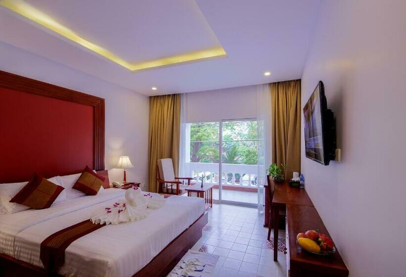 اتاق لوکس با چشم‌انداز شهر, Shadow Angkor Residence