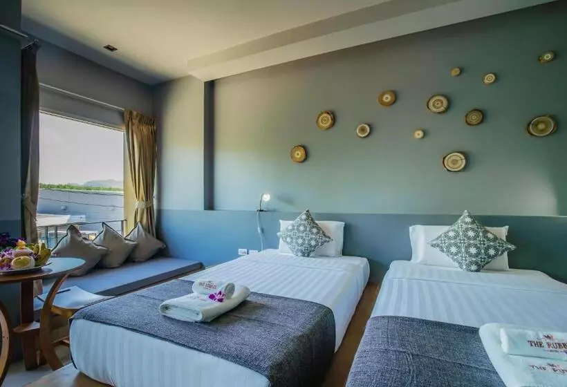 デラックスルーム, The Rubber Hotel Phuket